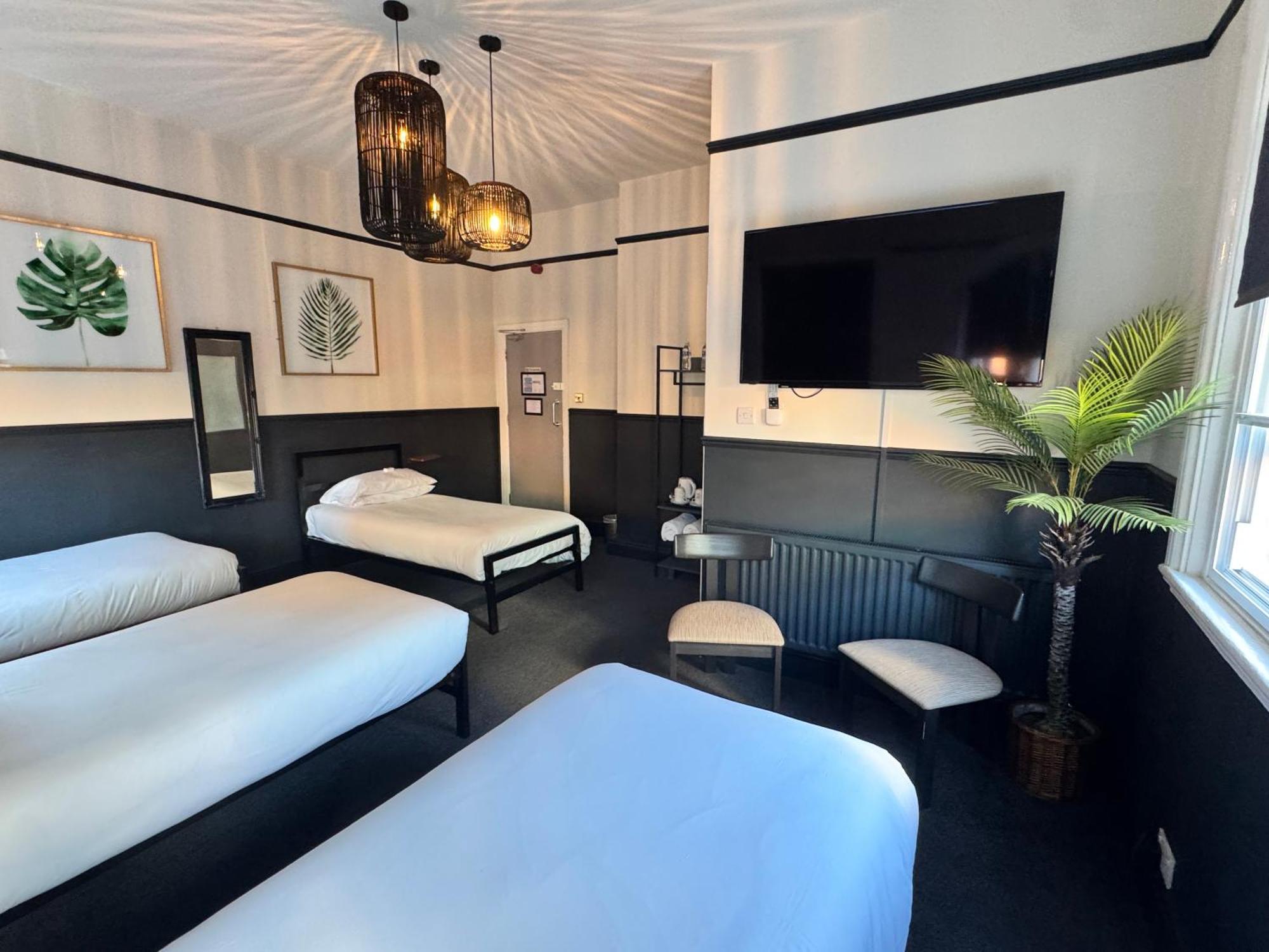 Piccadilly Hotel